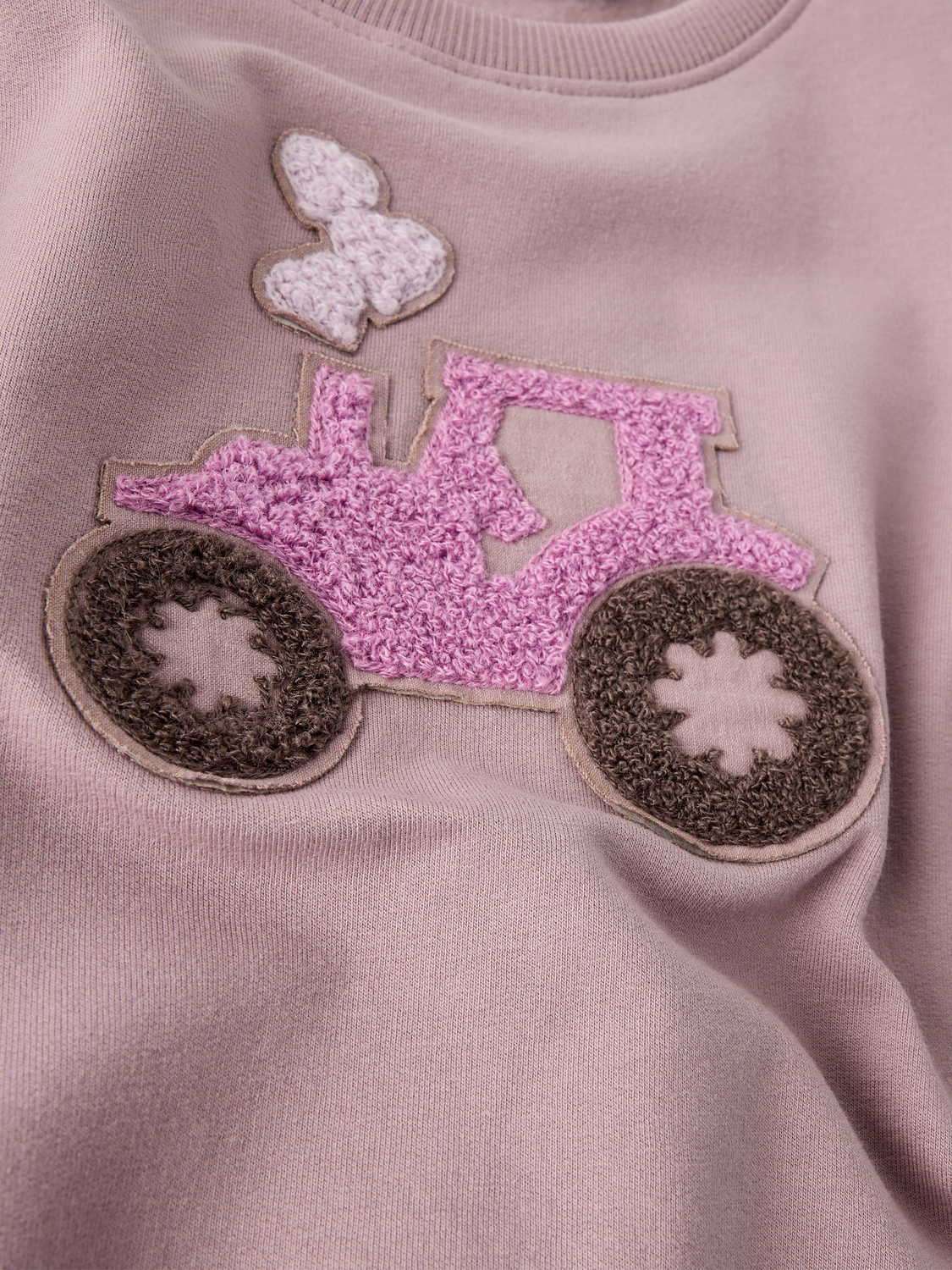 model_shot-front_full